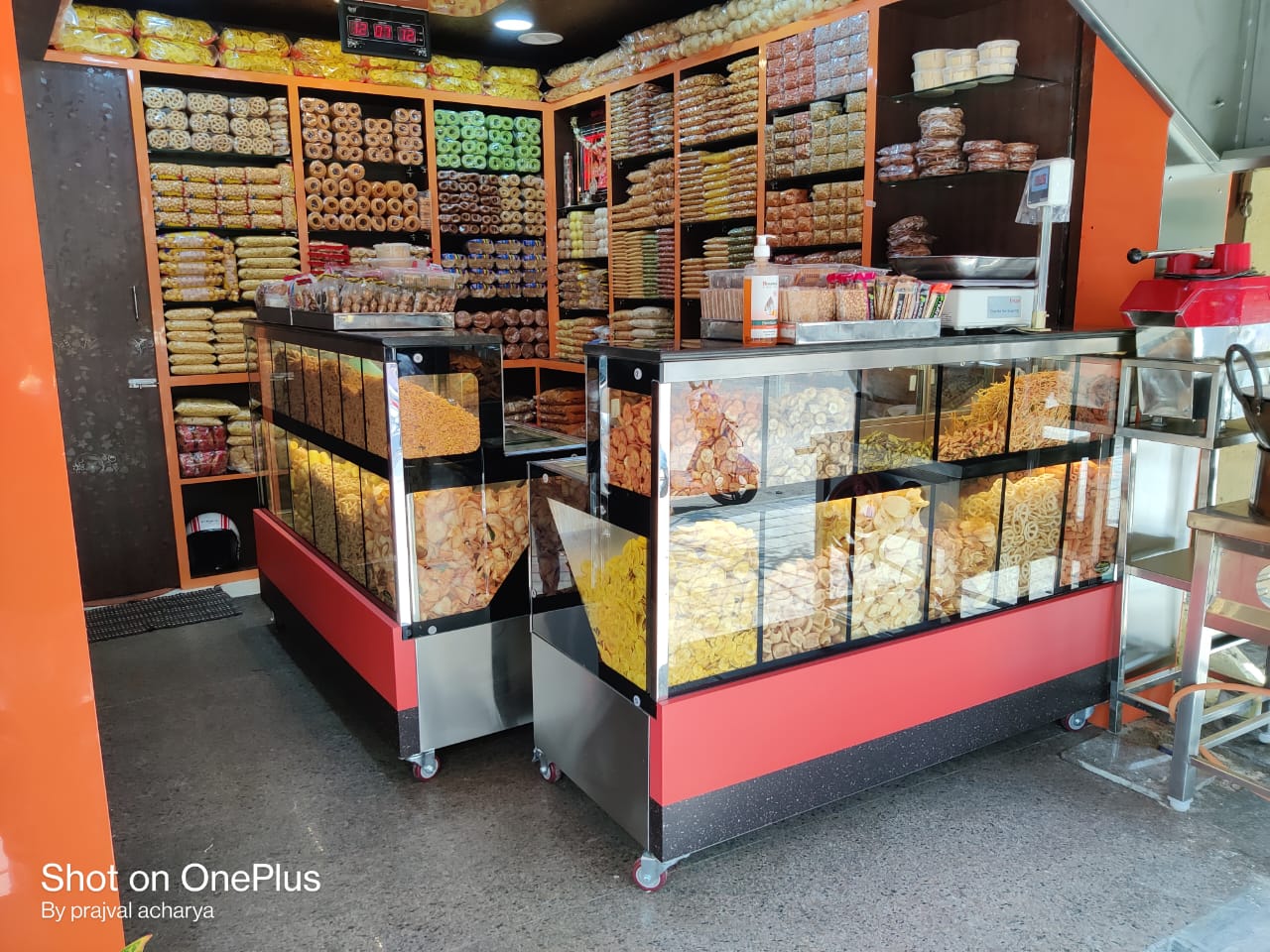 Chips & Mixture Counter