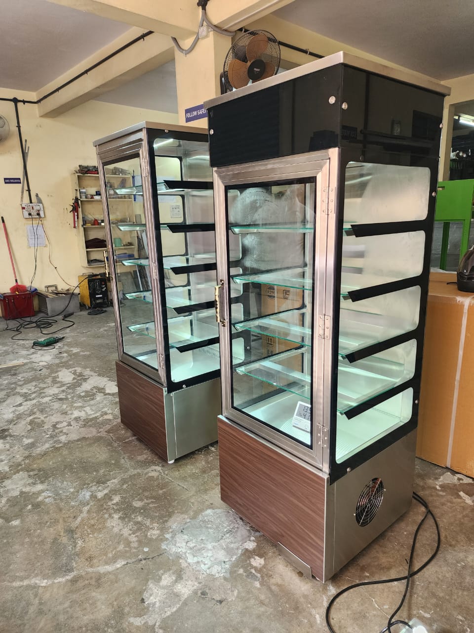 Vertical Display Unit