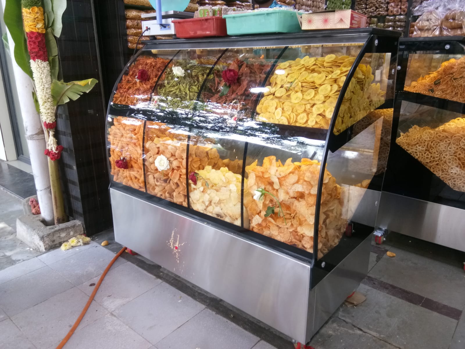 Chips & Mixture Counter