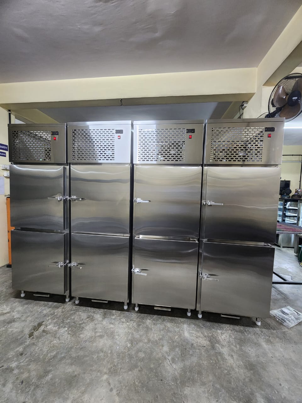Vertical 2 Door Freezer / Chiller
