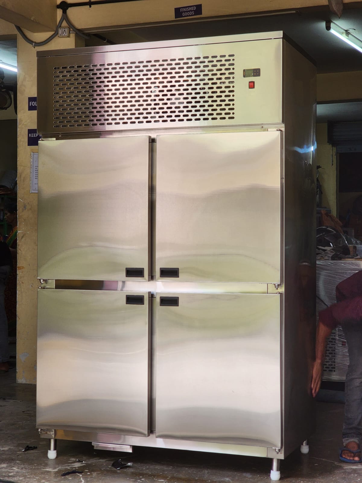 Vertical 4 Door Freezer / Chiller