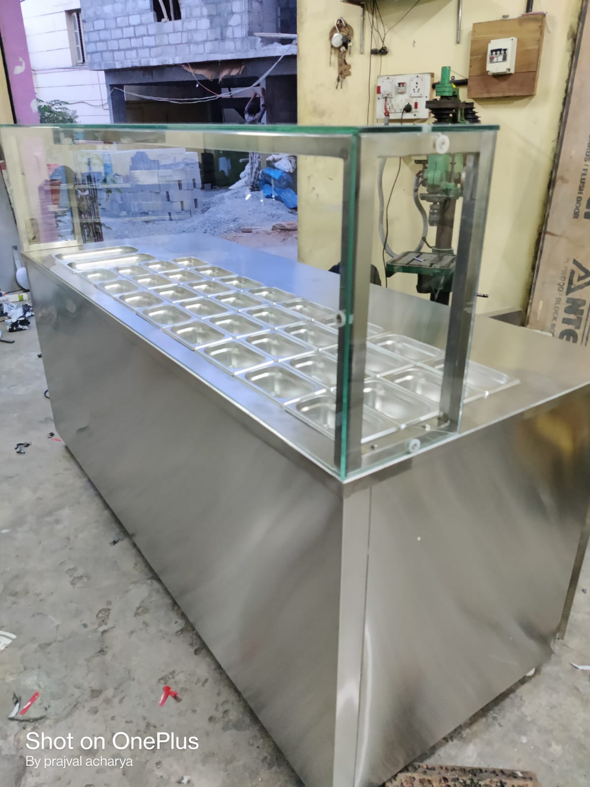 Salad Counter with Cooling Storage