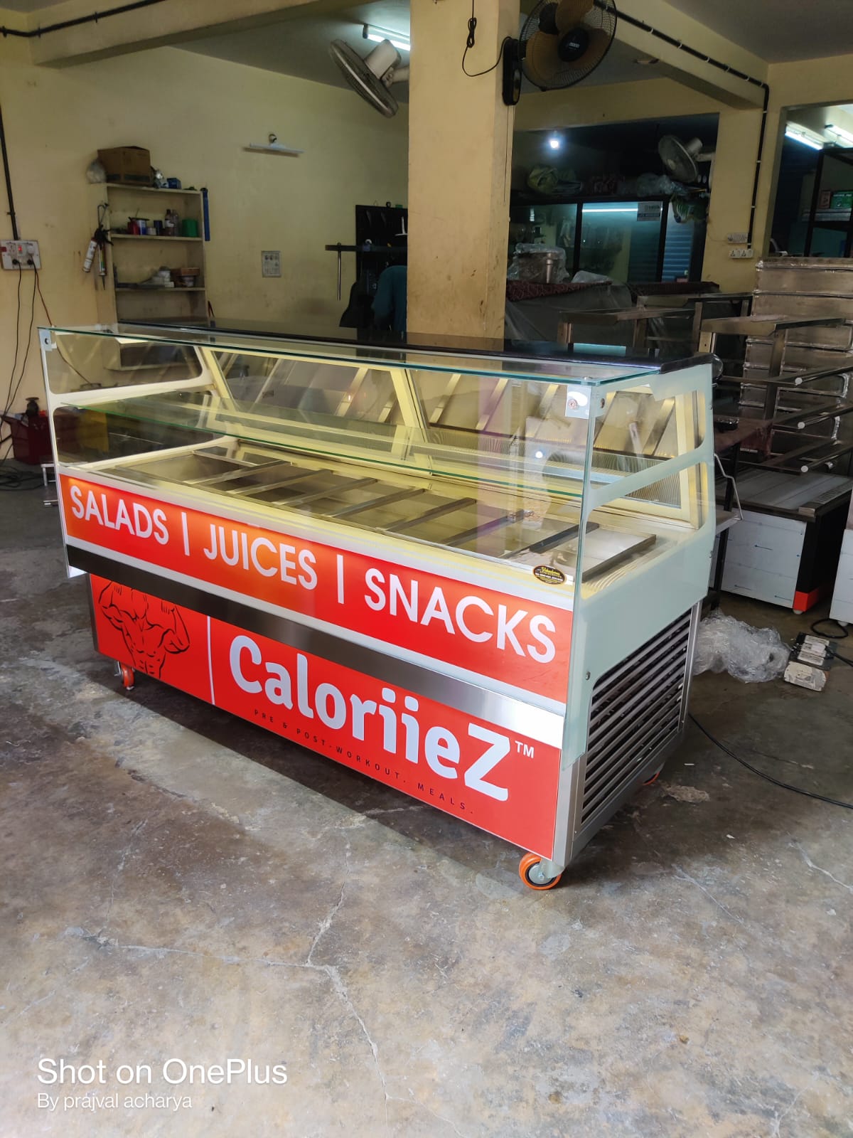 Salad Counter with Cooling Storage